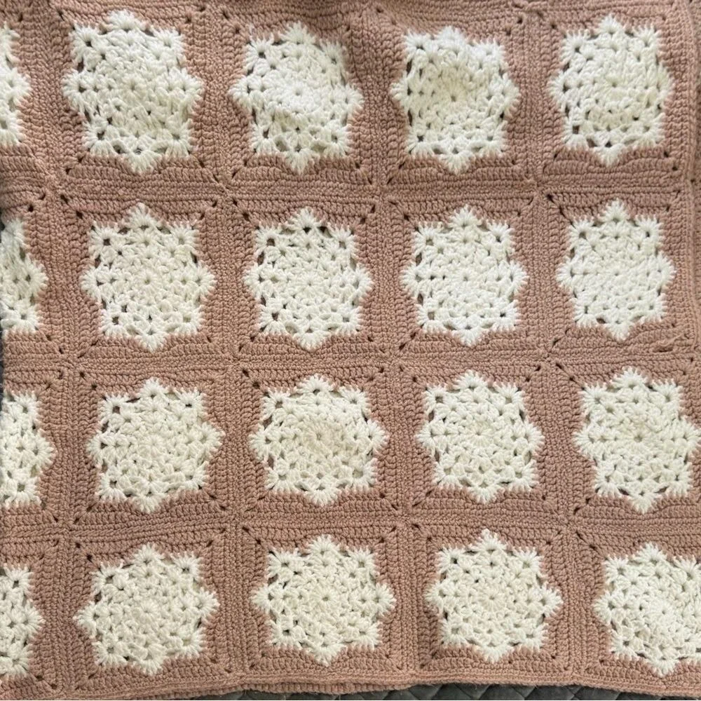Handmade Afghan Crochet Blanket Granny Square Mauve White Cottage Boho Cozy Home